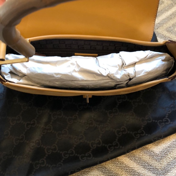 Authentic Gucci small shoulder bag - Picture 7 of 8